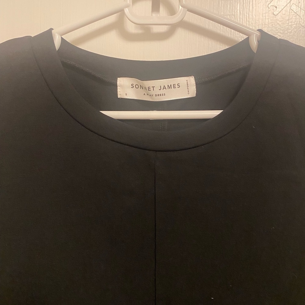 Elegant Black Long Sleeve Dress - Picture 3 of 4